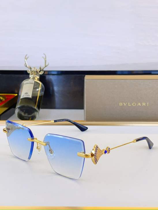 Picture of Bvlgari Sunglasses _SKUfw80049217fw